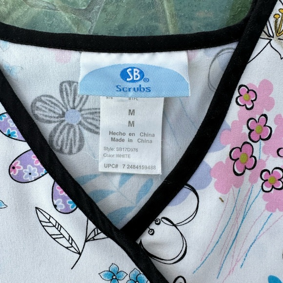 Women size medium SB Scrubs scrub top - Picture 2 of 2